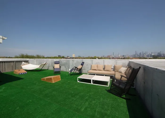 Large 4-bedroom Upscale W Rooftop Apartamento *