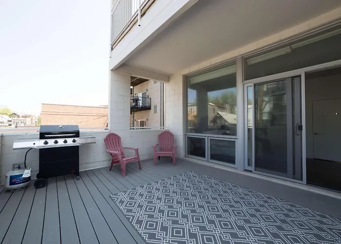 Large 4-bedroom Upscale W Rooftop Apartamento