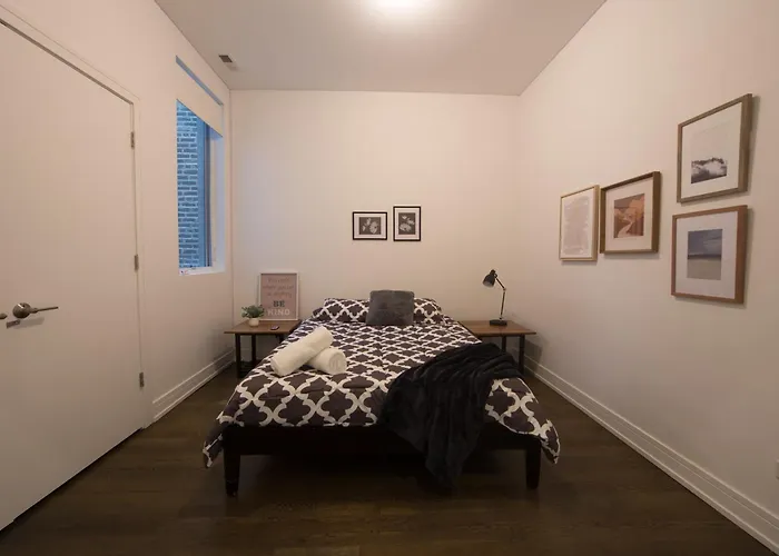 Large 4-bedroom Upscale W Rooftop Apartamento *