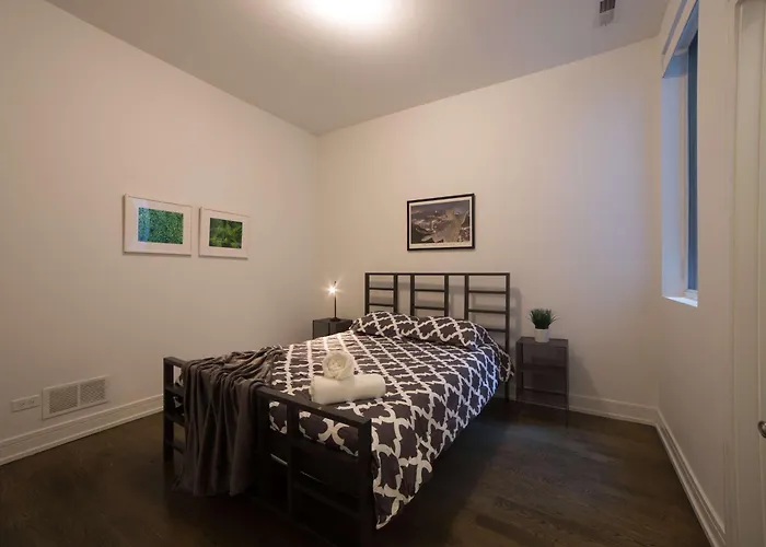 Large 4-bedroom Upscale W Rooftop Apartamento Chicago